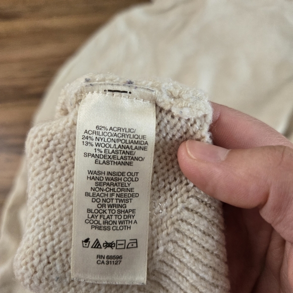 DKNY JEANS WOMENS SWEATER CREAM COLOR SIZE MEDIUM - Picture 4 of 5